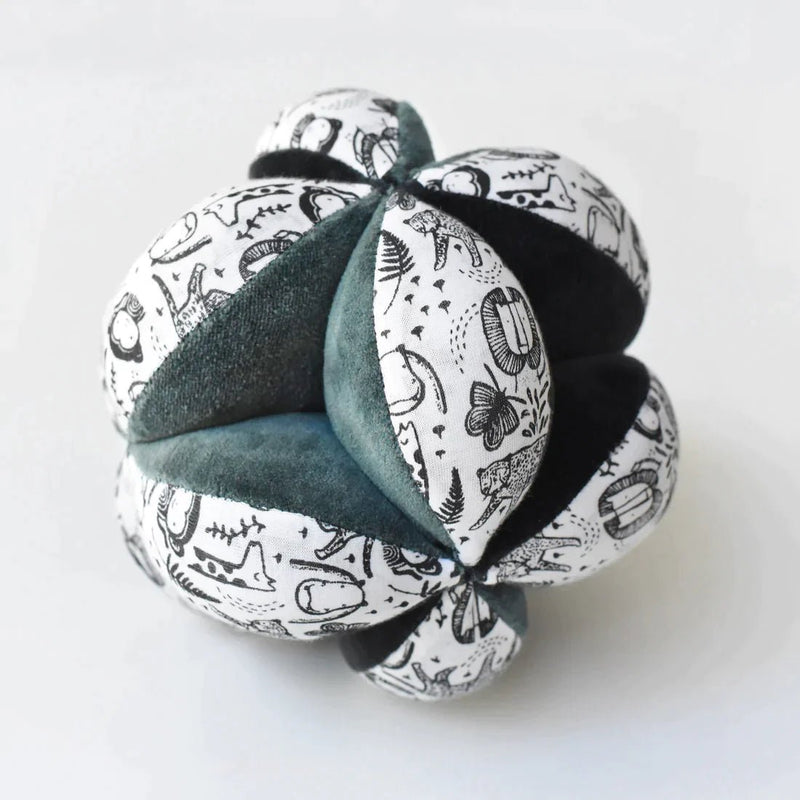 Wee Gallery - Organic Sensory Puzzle Clutch Ball